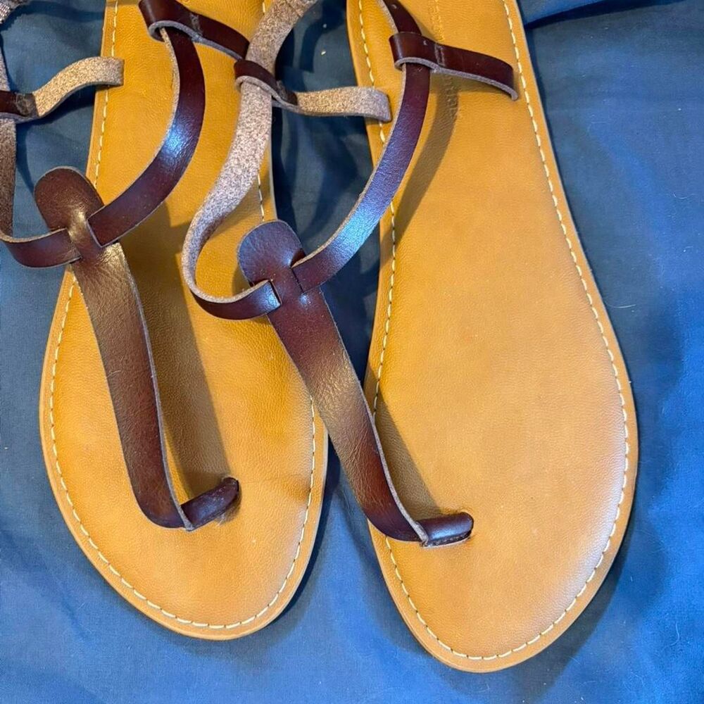 Amazon-essentials Women's Brown and Tan Sandals